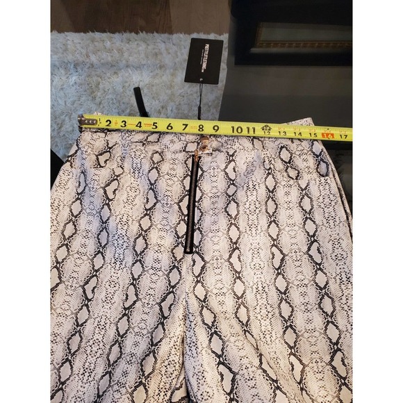 Prettylittlething Women's Grey Zip Snake Print Mid Rise Skinny Legs Trouser 8 - Picture 11 of 12